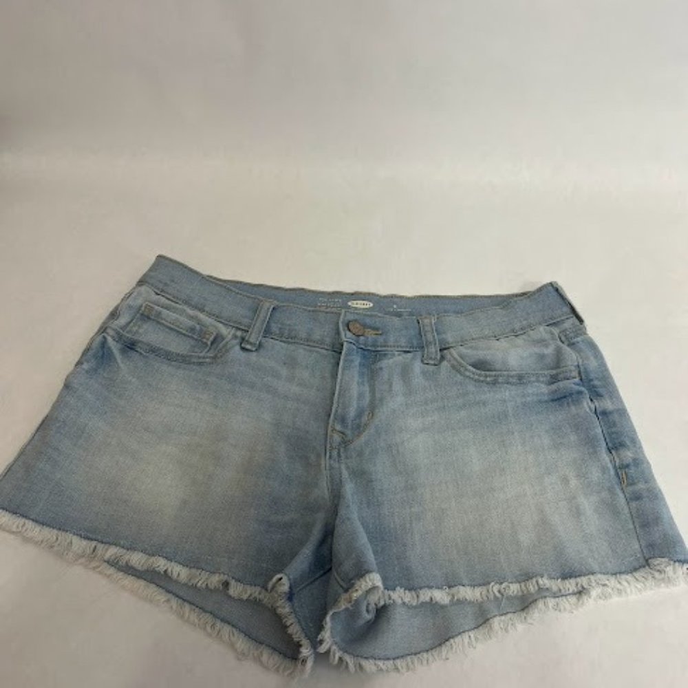 Old Navy Semi Fitted Denim Shorts- Size 6